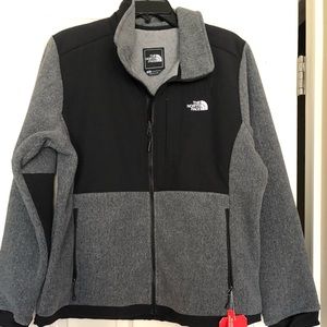 The North Face Women’s Denali 2 Large Jacket. NWT
